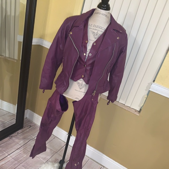 Help me share—Leather riding set! - Picture 3 of 8